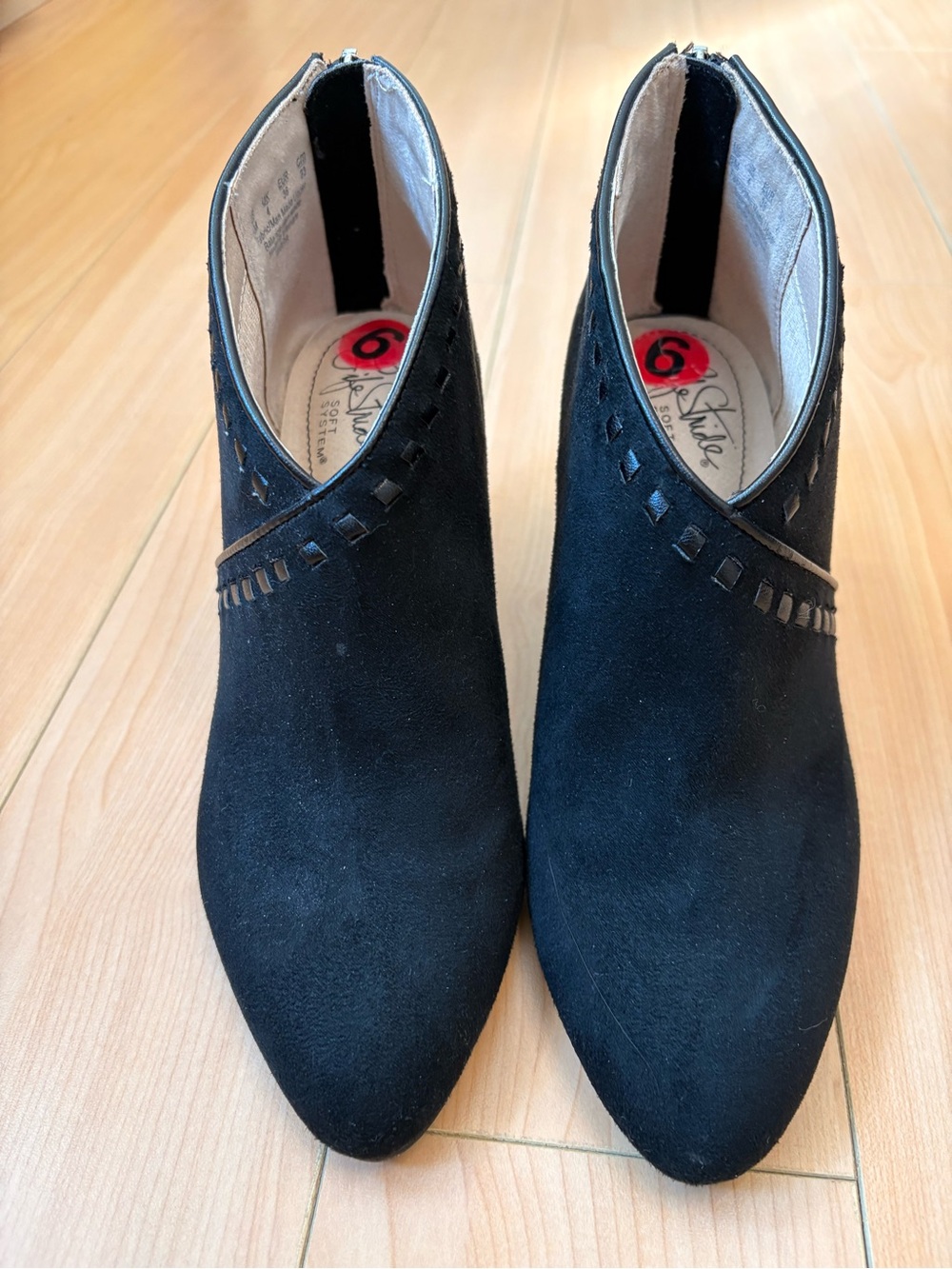 Black Women's Suede Ankle Booties